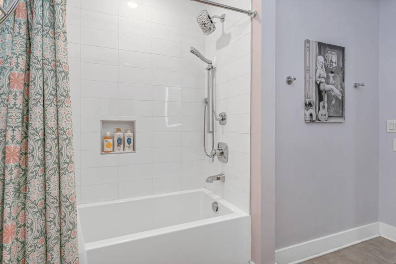 Nashville 3 Bed, 1 Bedroom With Washer, Dryer And Parking Экстерьер фото
